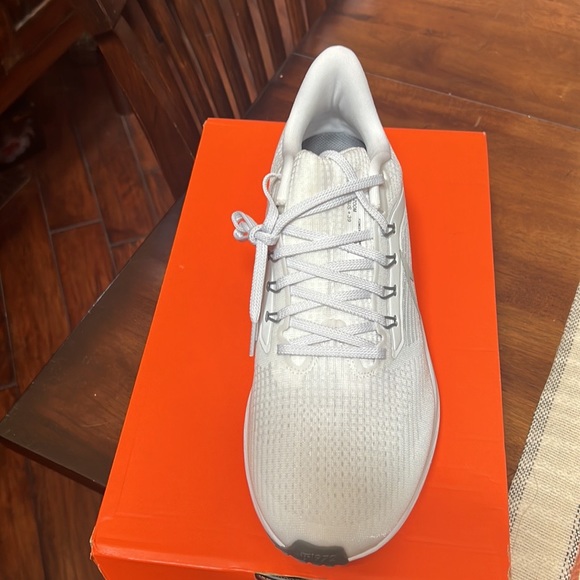 Brand new mens Nike Air Zoom Pegasus 39 in white - Picture 4 of 8